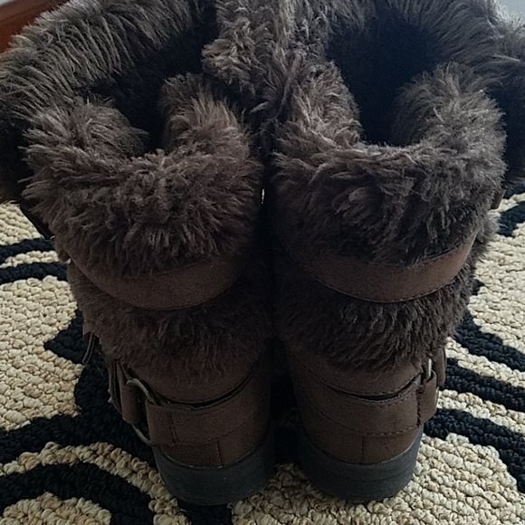 Boots - Picture 2 of 6